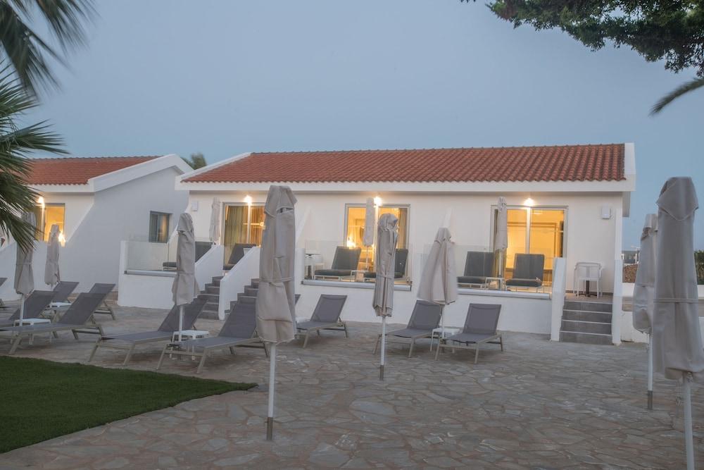 Bohemian Gardens Hotel Protaras Exterior photo