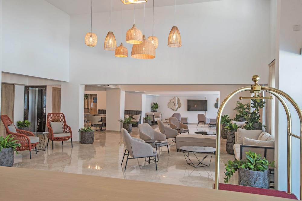 Bohemian Gardens Hotel Protaras Exterior photo