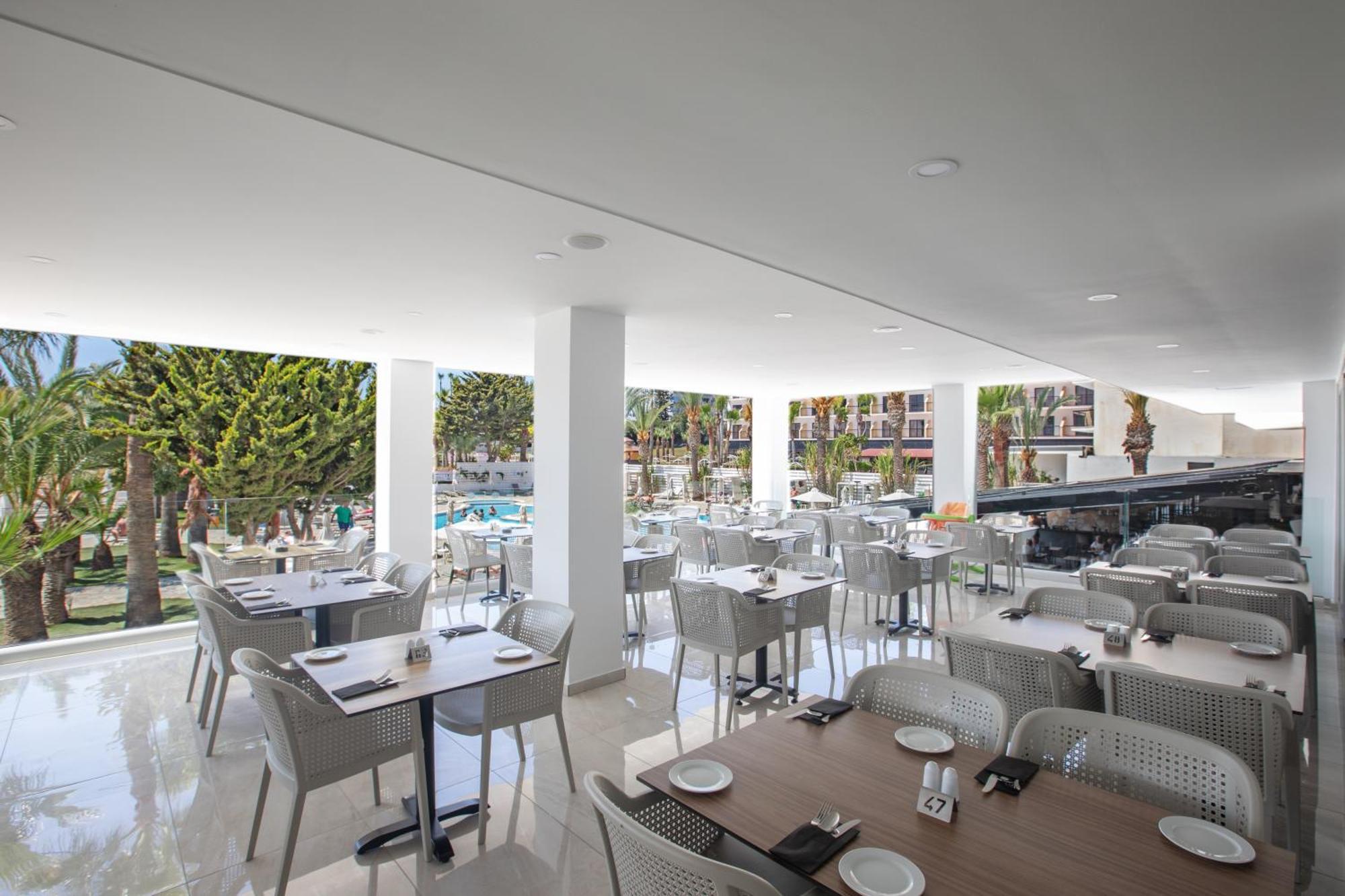 Bohemian Gardens Hotel Protaras Exterior photo