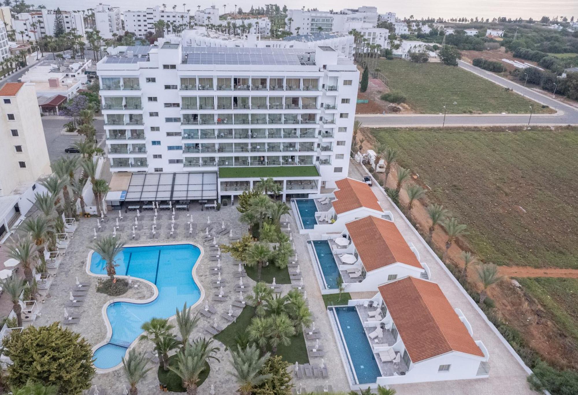 Bohemian Gardens Hotel Protaras Exterior photo