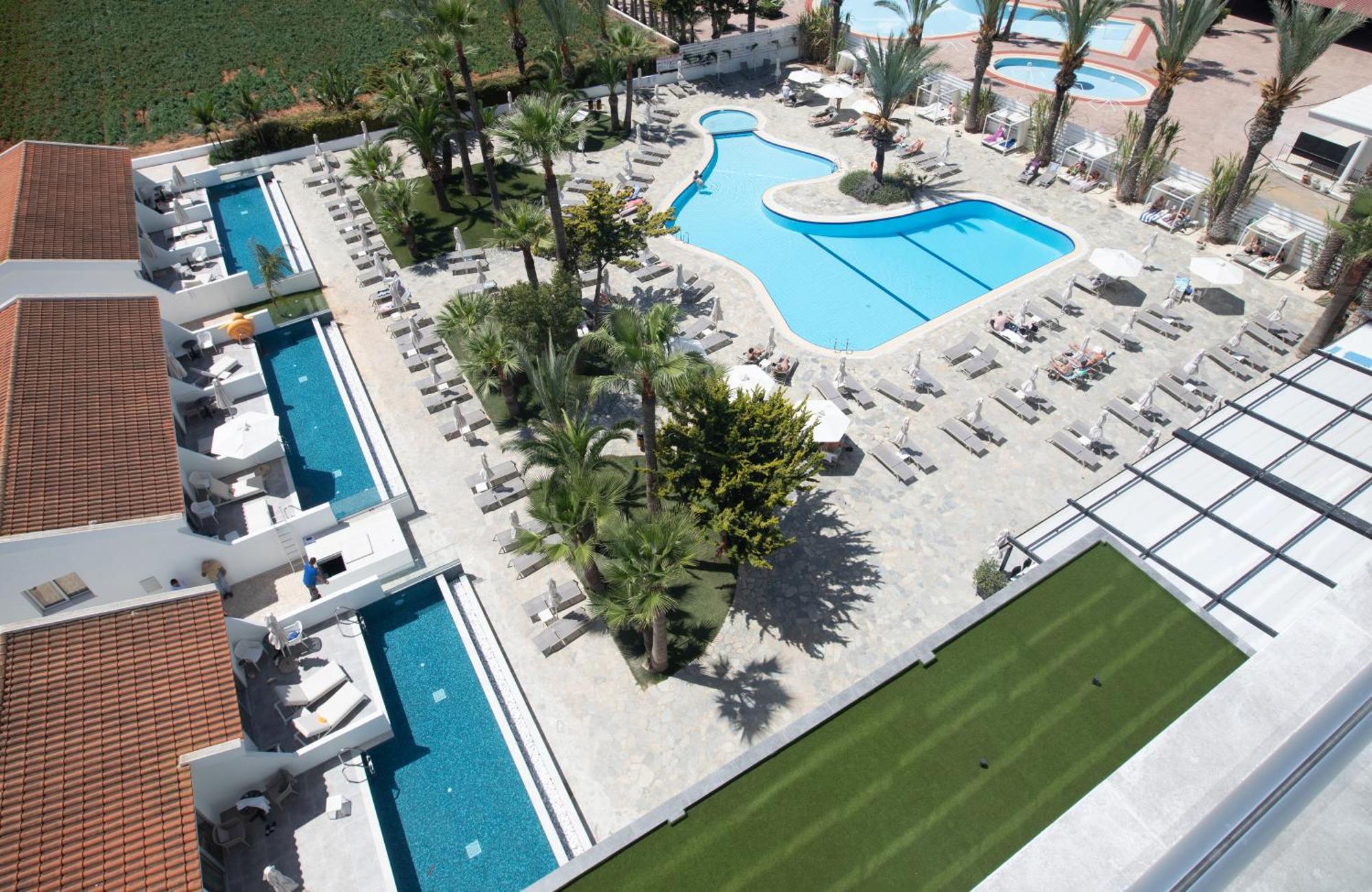 Bohemian Gardens Hotel Protaras Exterior photo