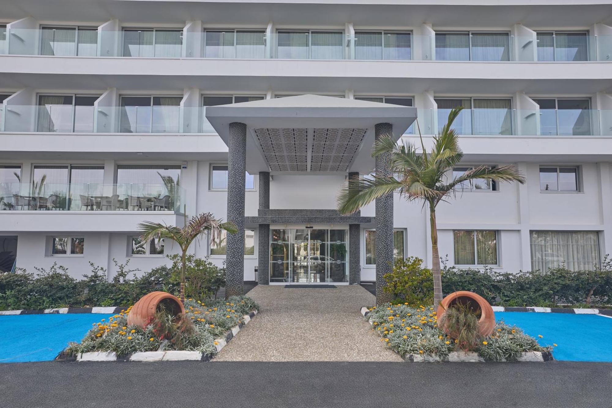 Bohemian Gardens Hotel Protaras Exterior photo