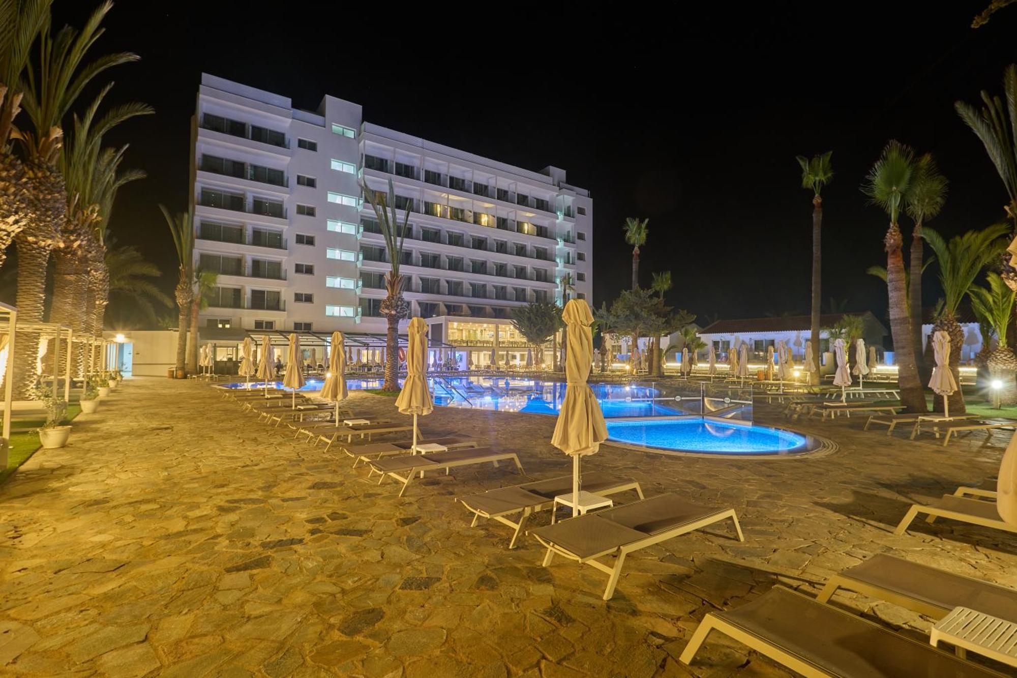 Bohemian Gardens Hotel Protaras Exterior photo