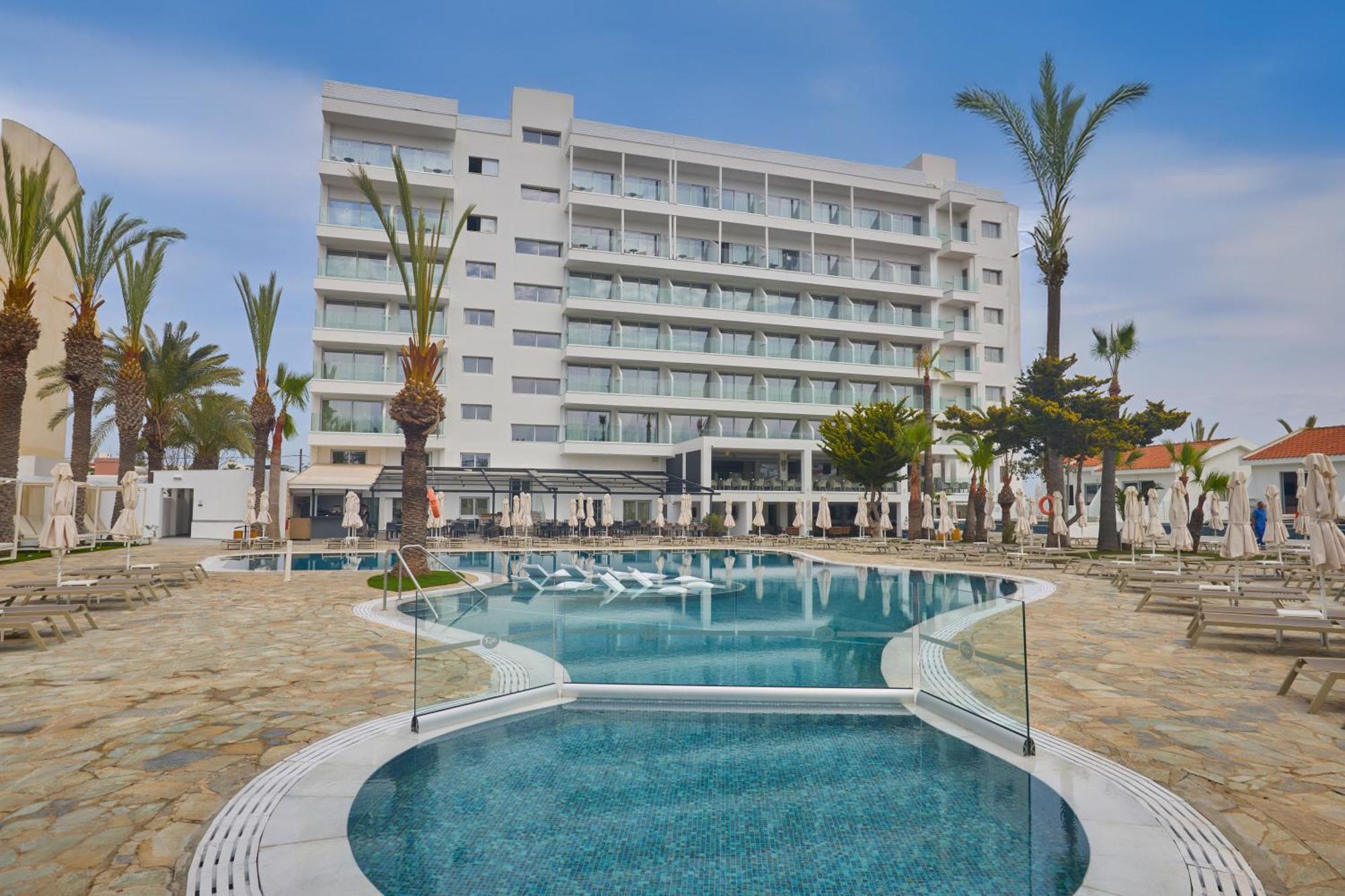 Bohemian Gardens Hotel Protaras Exterior photo